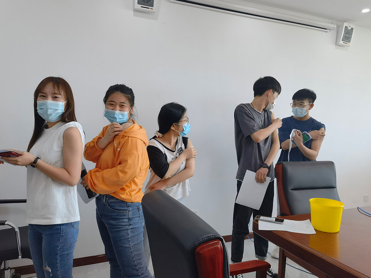 疼么，不疼，甚至有點(diǎn)想笑.jpg